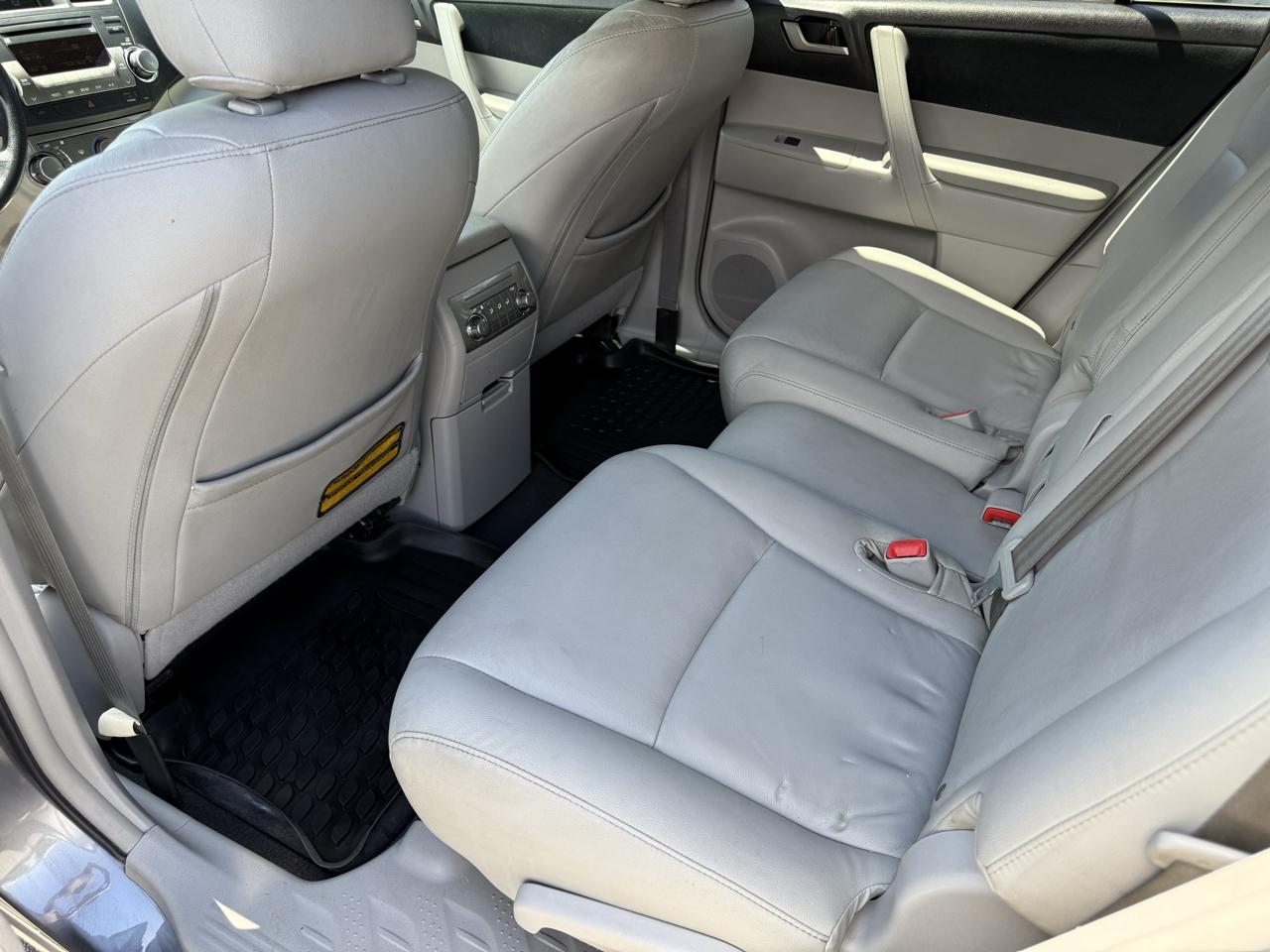 Toyota Highlander  2012