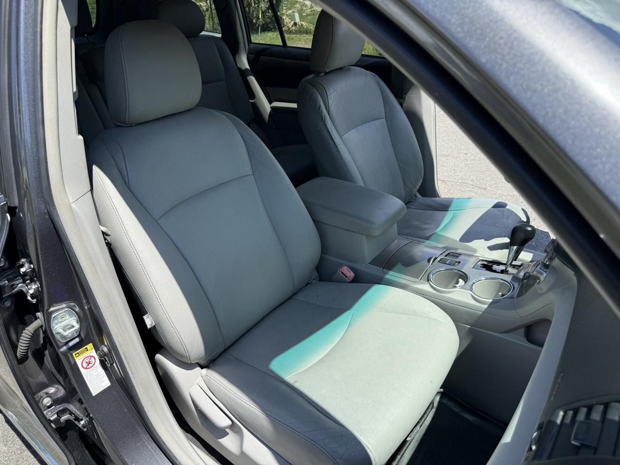 Toyota Highlander  2012