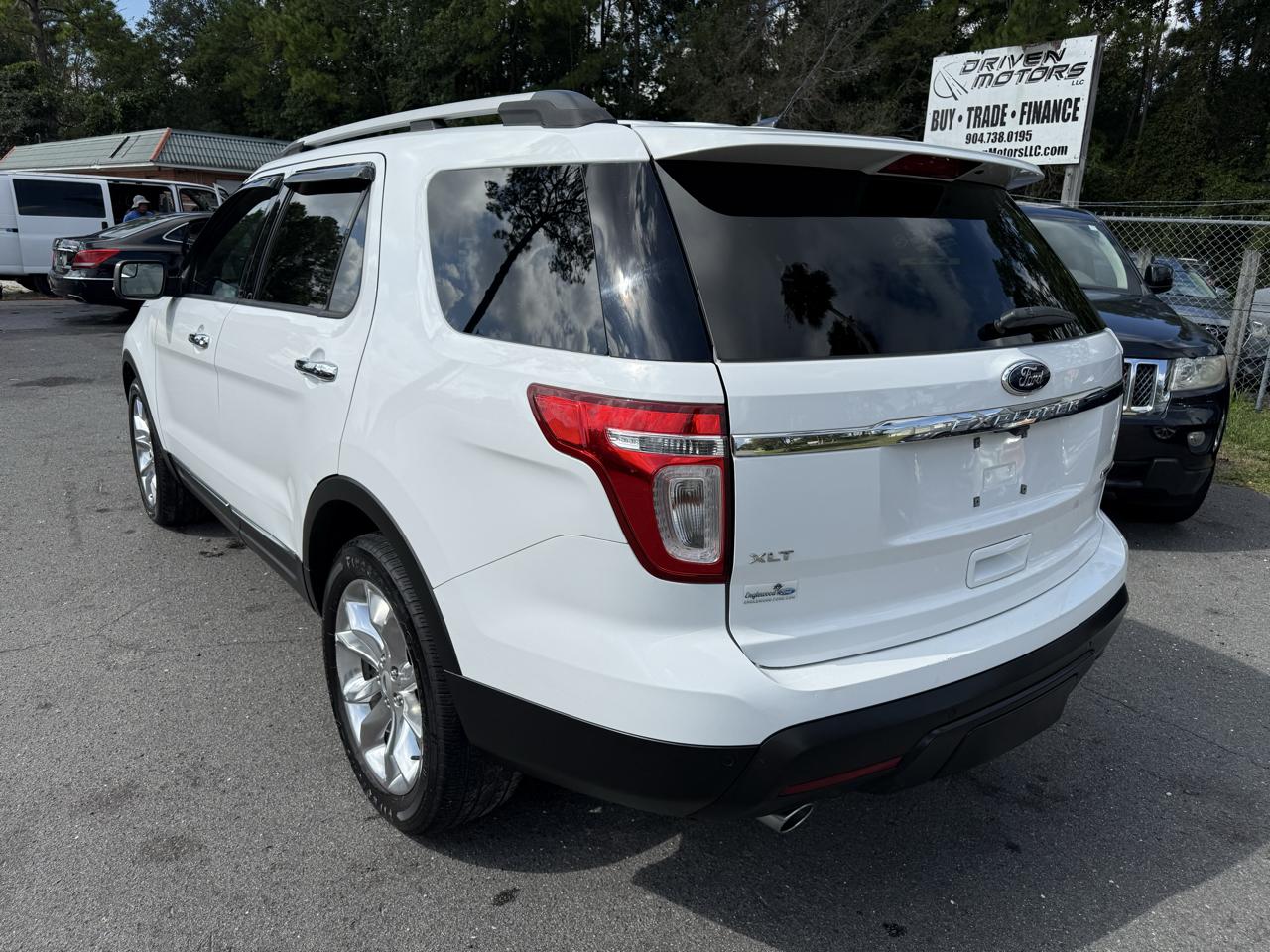 Ford Explorer XLT FWD 2013