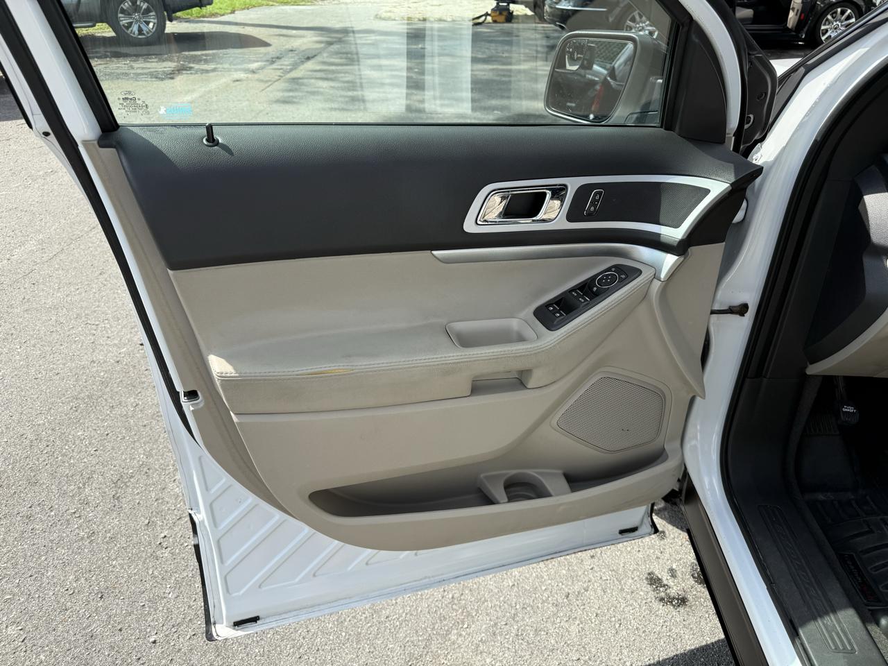 Ford Explorer XLT FWD 2013