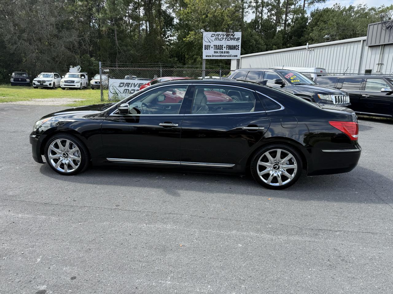 Hyundai Equus Signature 2012