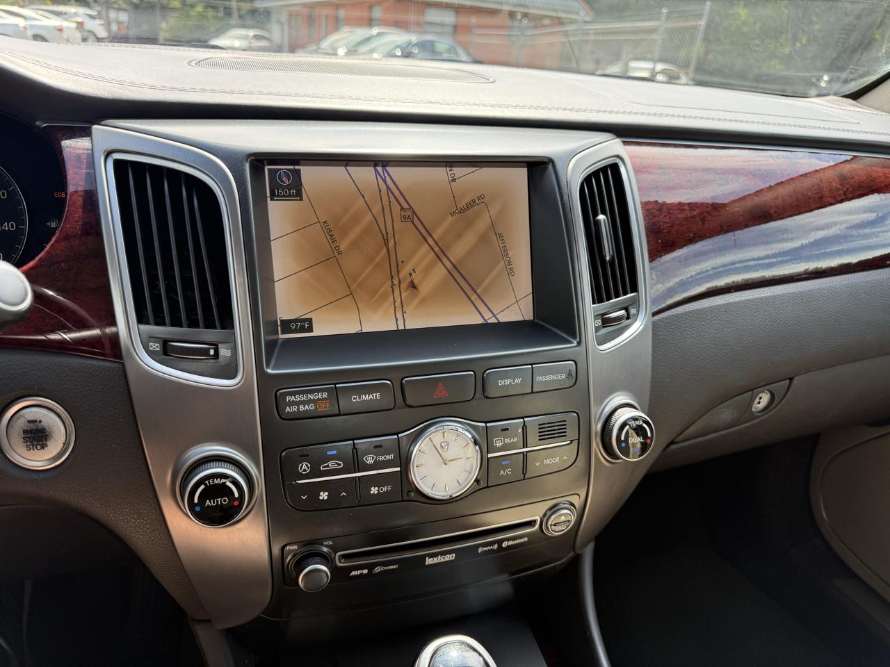 Hyundai Equus Signature 2012