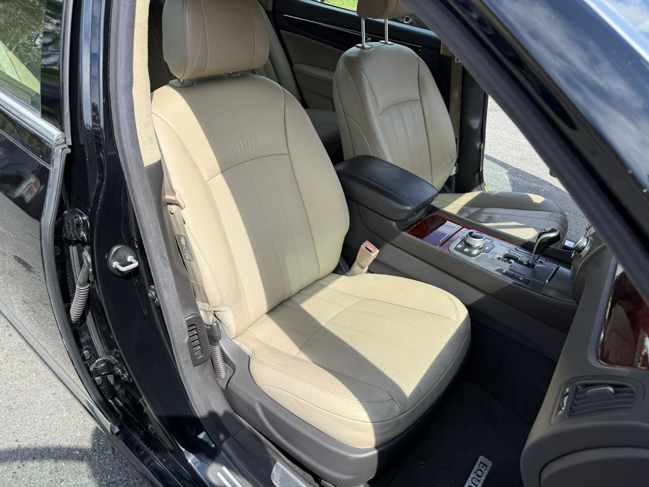 Hyundai Equus Signature 2012