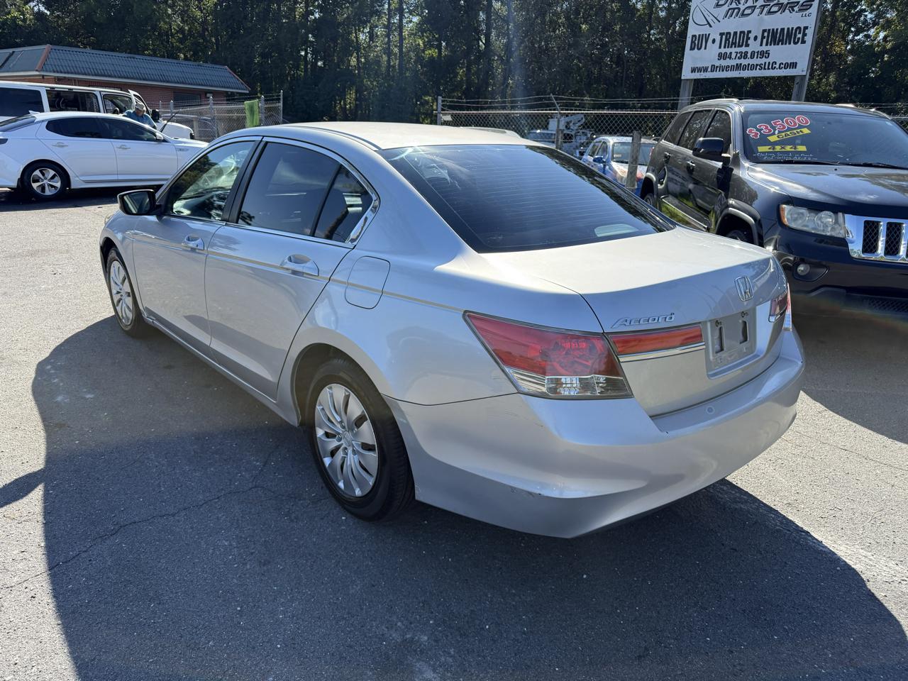 Honda Accord LX sedan AT 2011