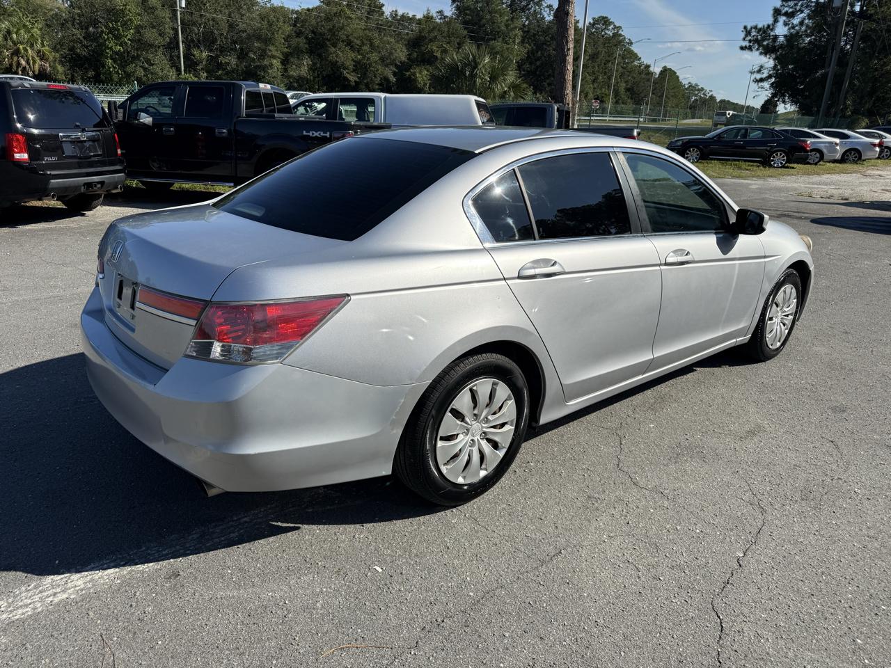 Honda Accord LX sedan AT 2011