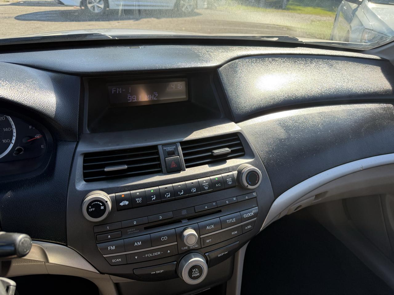 Honda Accord LX sedan AT 2011