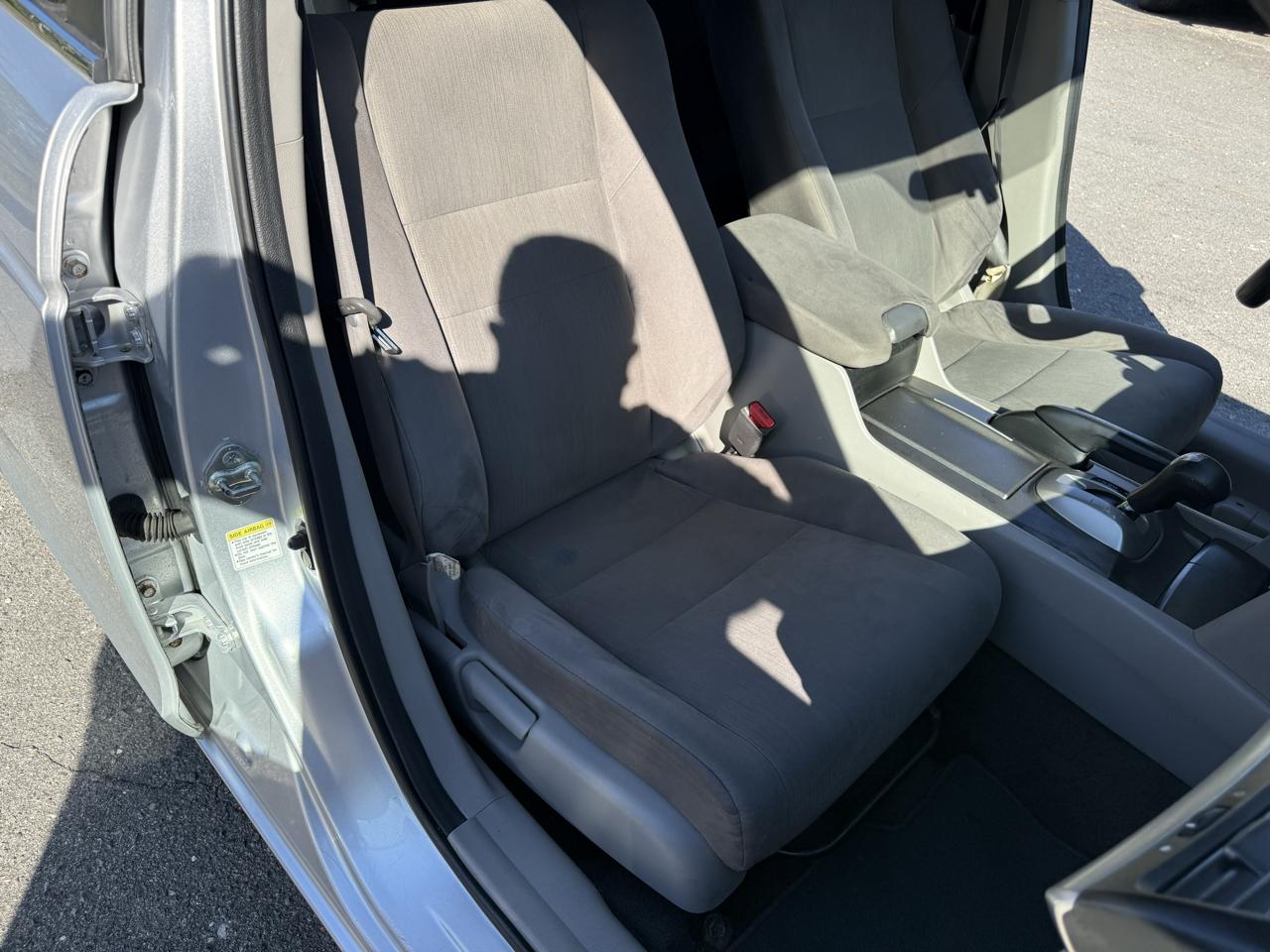 Honda Accord LX sedan AT 2011