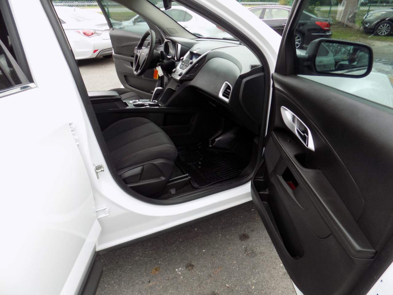 Chevrolet Equinox LS 2WD 2015