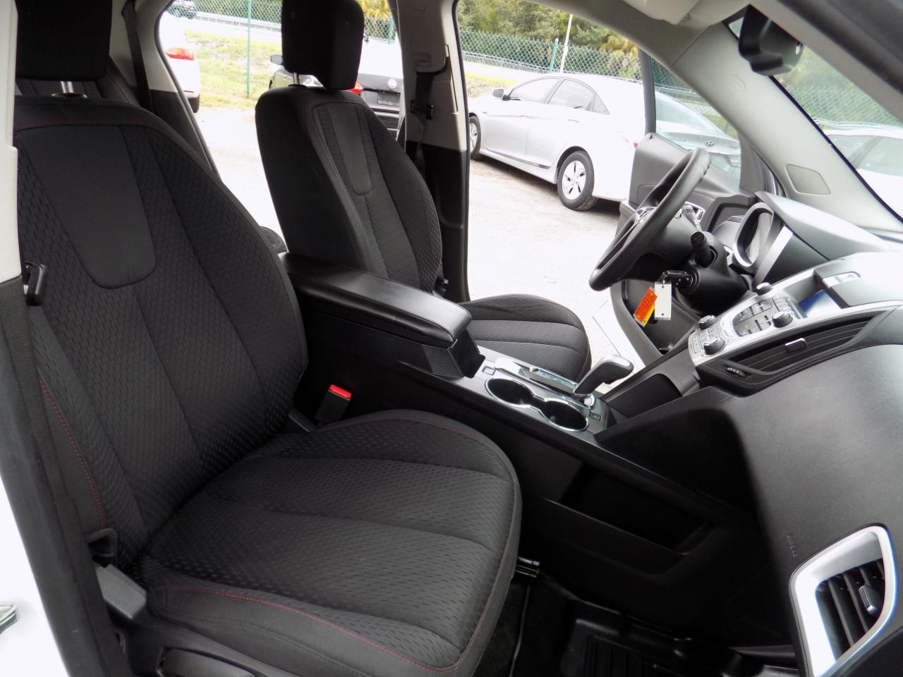 Chevrolet Equinox LS 2WD 2015