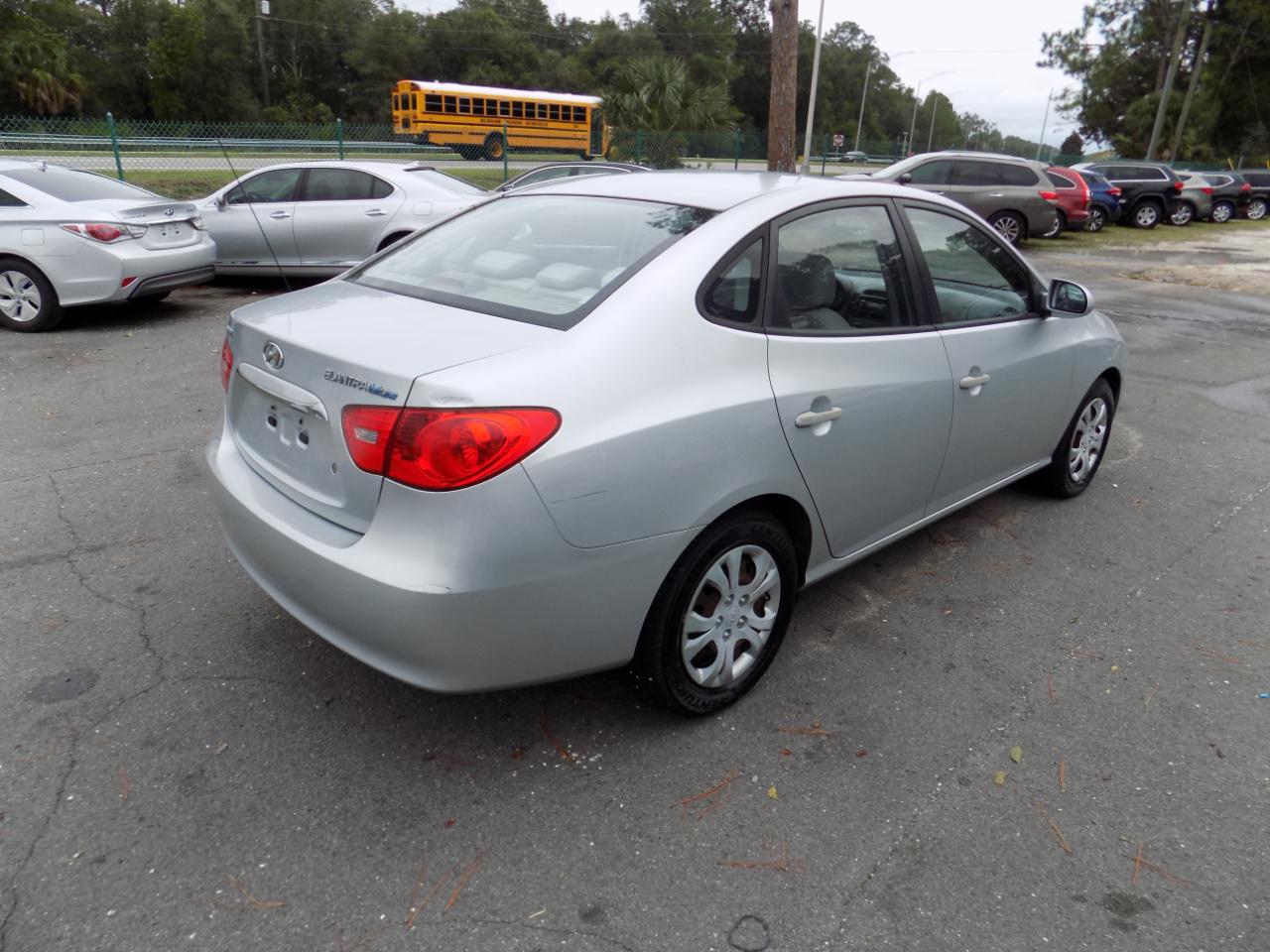 Hyundai Elantra SE 2010