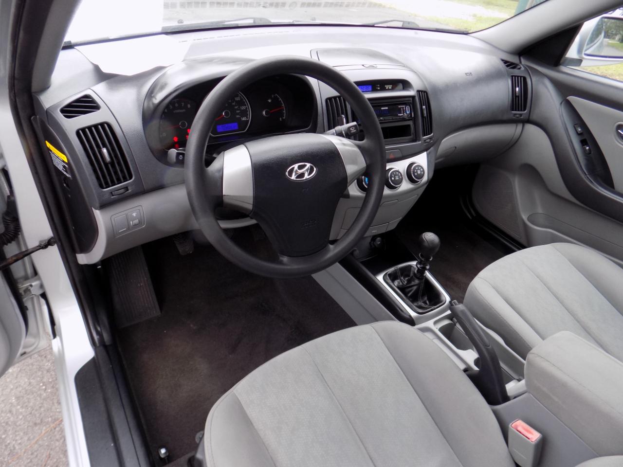 Hyundai Elantra SE 2010