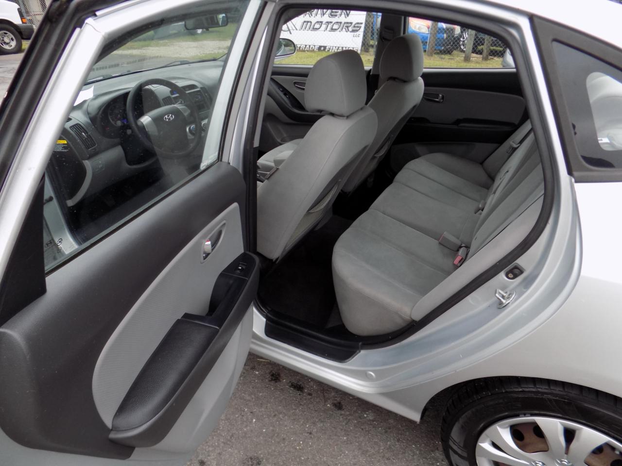 Hyundai Elantra SE 2010