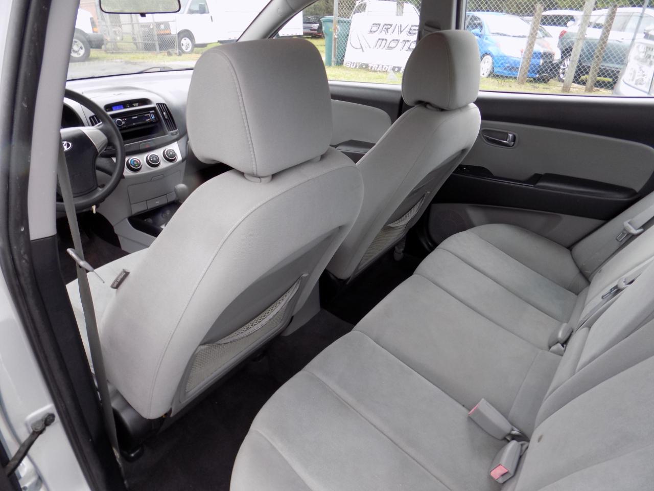 Hyundai Elantra SE 2010