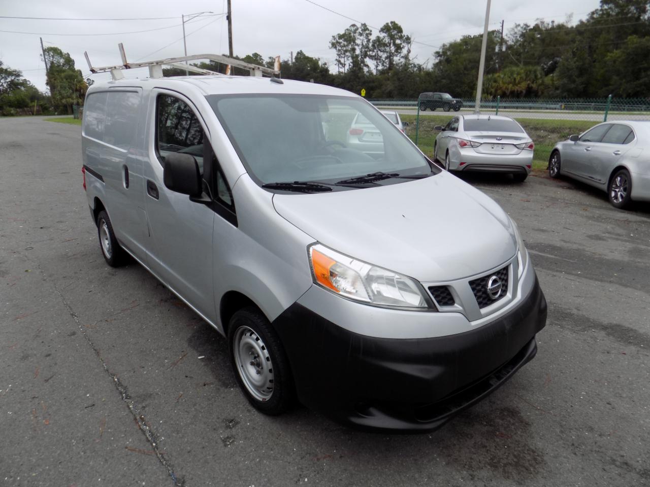 Nissan NV200 SV 2015