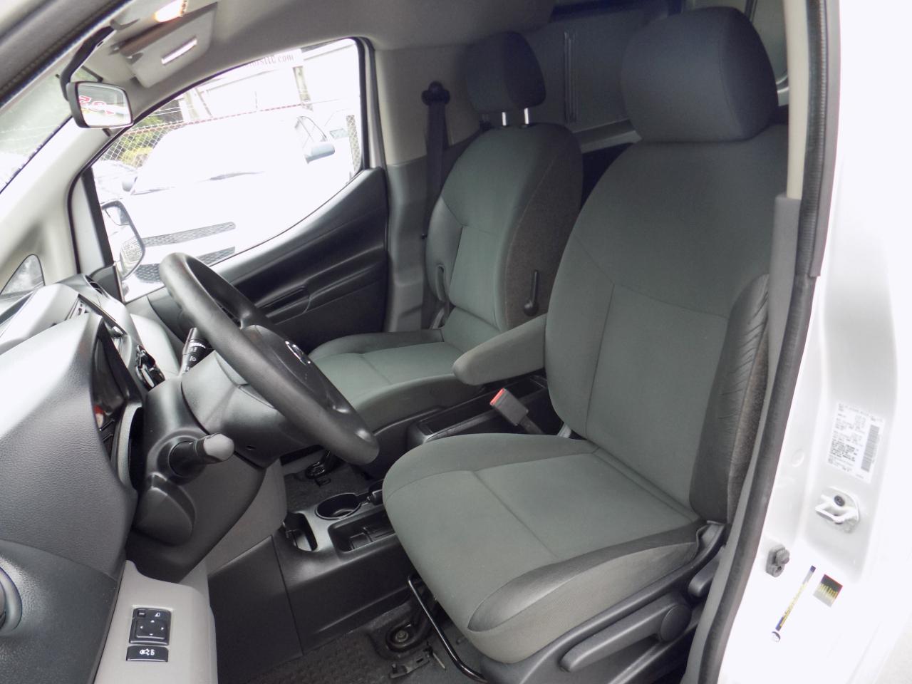 Nissan NV200 SV 2015