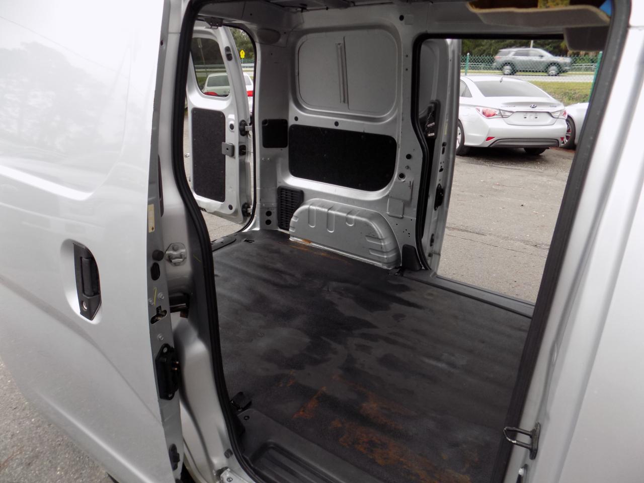 Nissan NV200 SV 2015