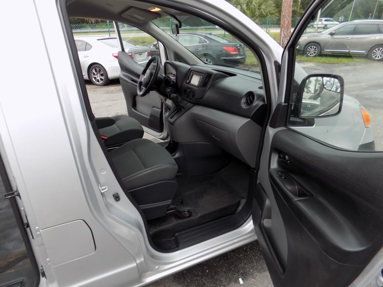 Nissan NV200 SV 2015