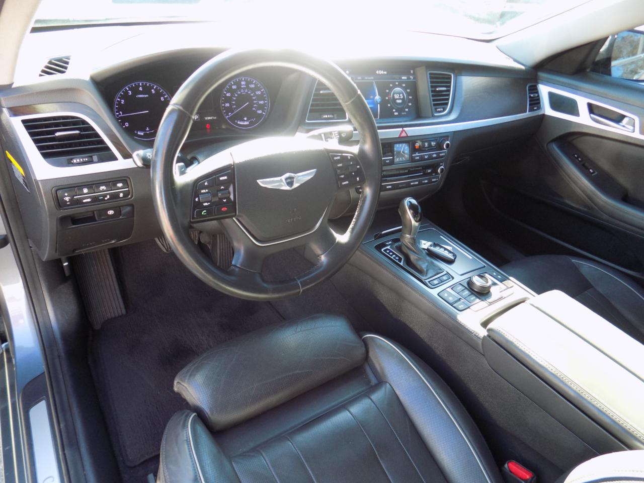 Hyundai Genesis 3.8L 2016