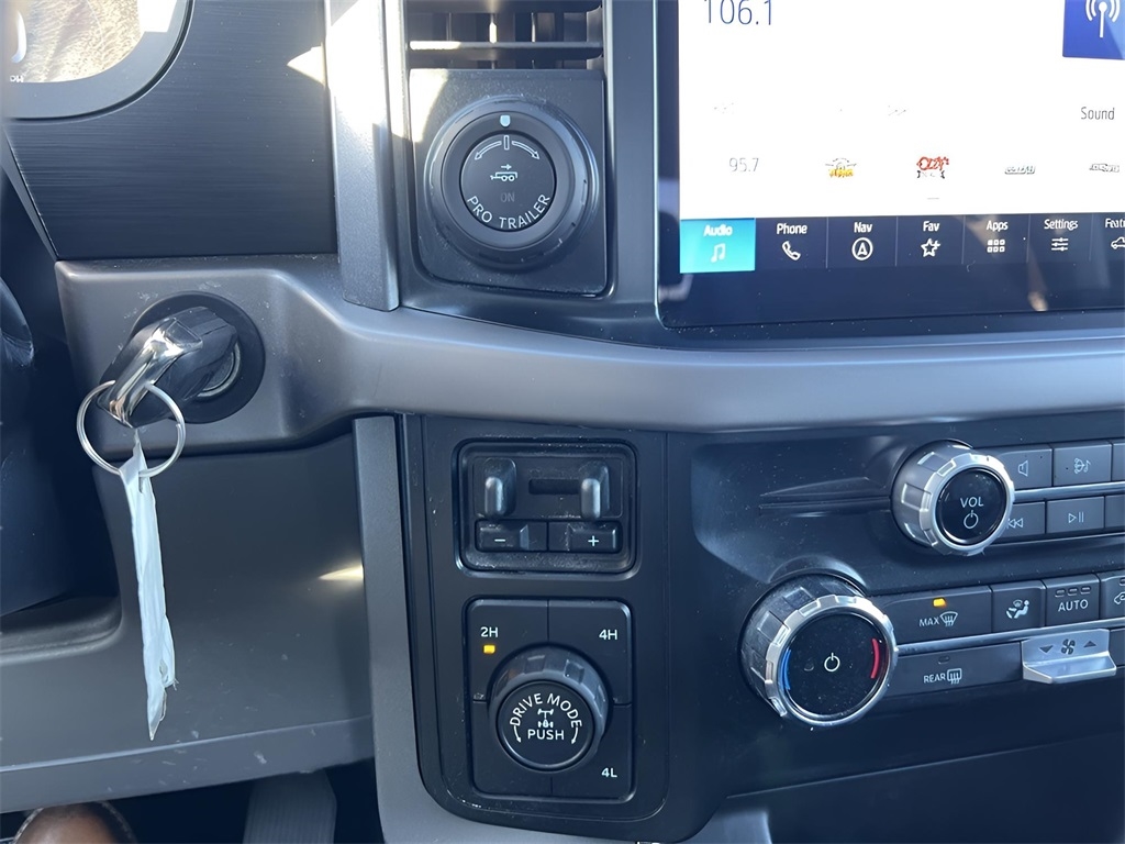 Ford F-150 XLT SuperCrew 4WD 2024