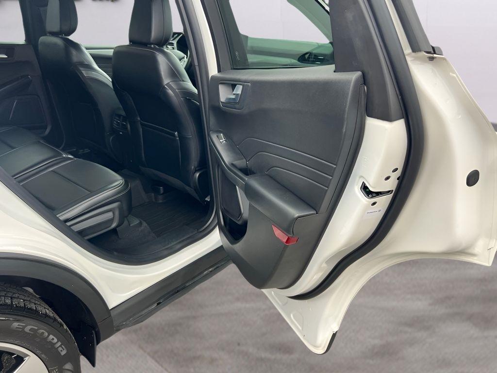 Ford Escape Platinum AWD 2023