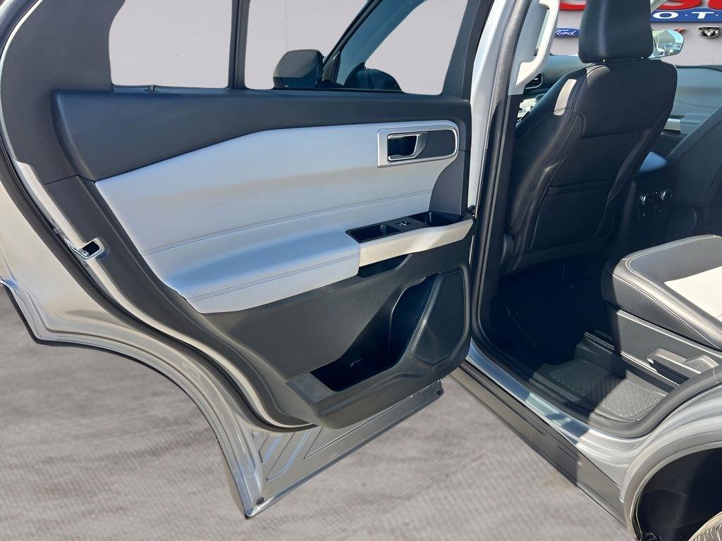 Ford Explorer XLT AWD 2023