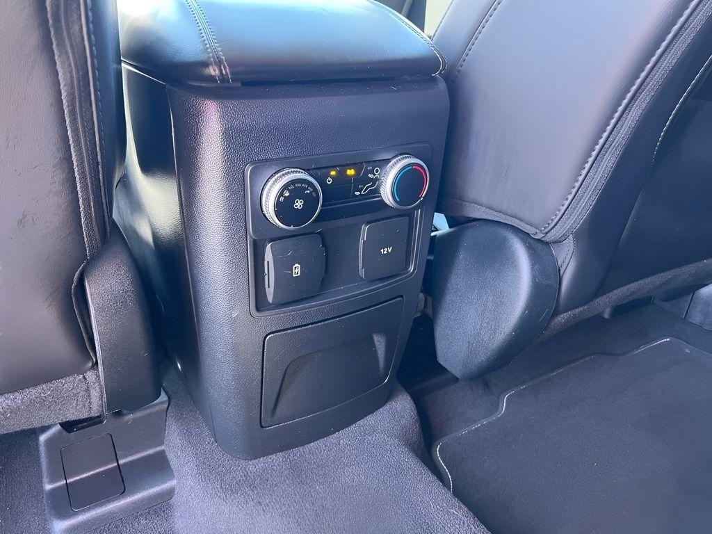 Ford Explorer XLT AWD 2023