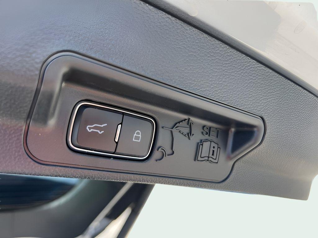Ford Explorer XLT AWD 2023