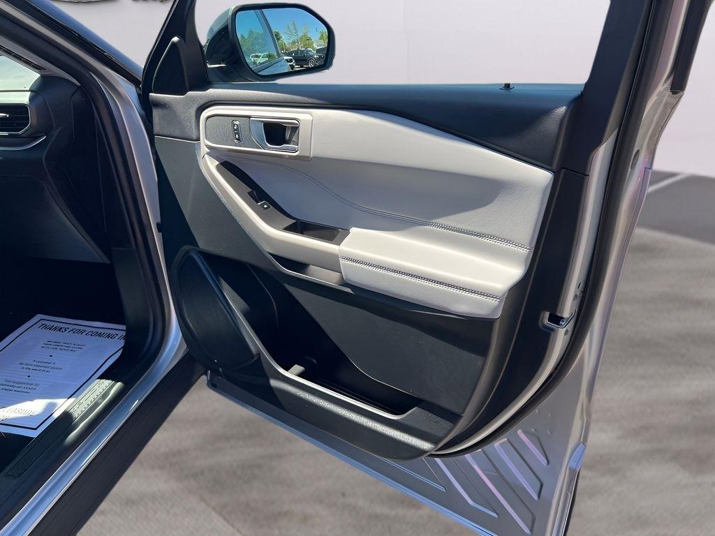 Ford Explorer XLT AWD 2023