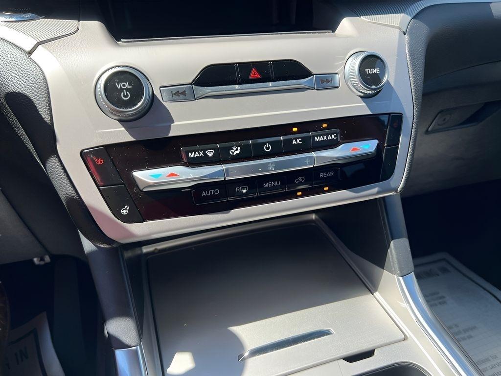 Ford Explorer XLT AWD 2023