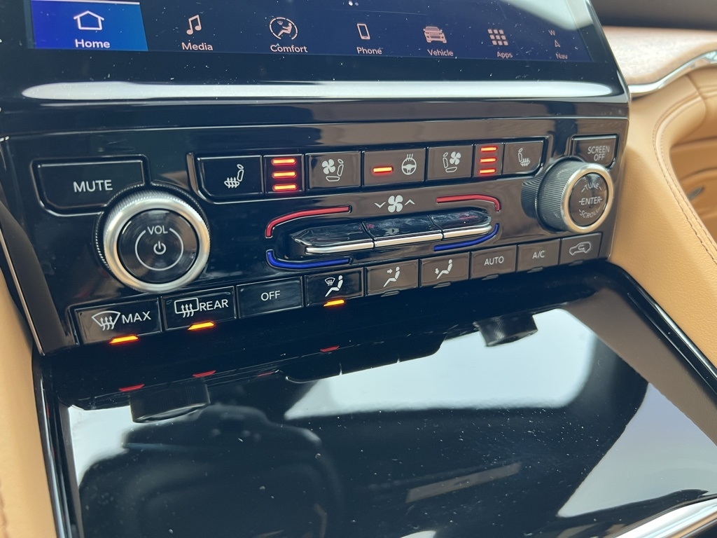 Jeep Grand Cherokee L Summit 4WD 2025