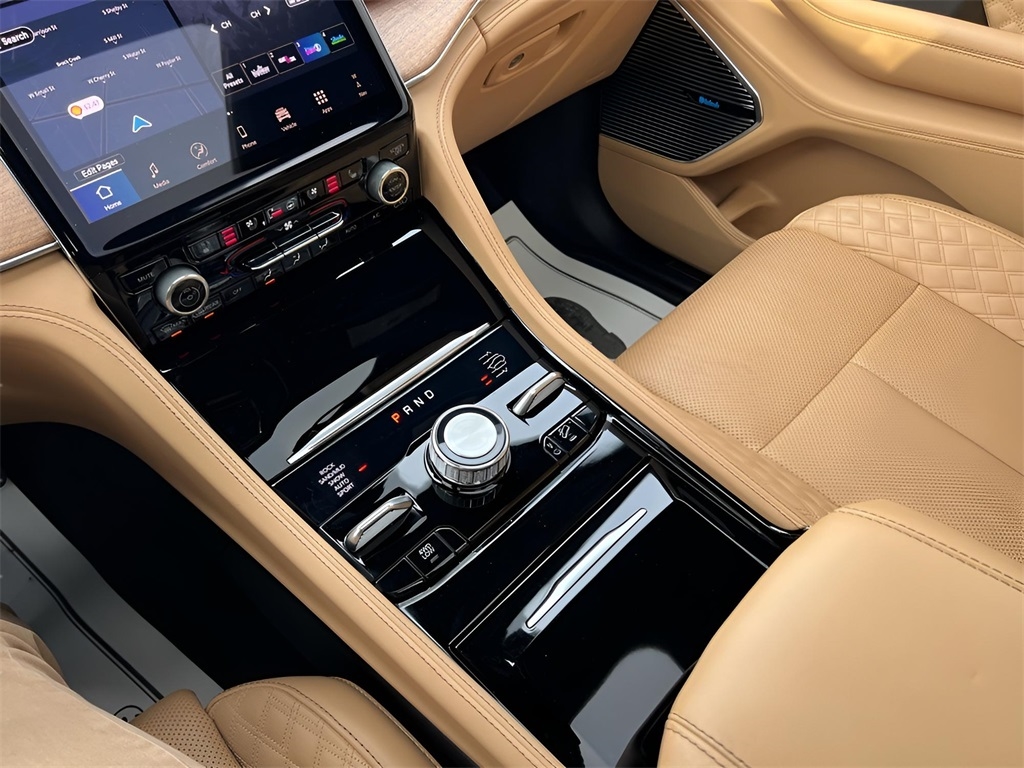 Jeep Grand Cherokee L Summit 4WD 2025