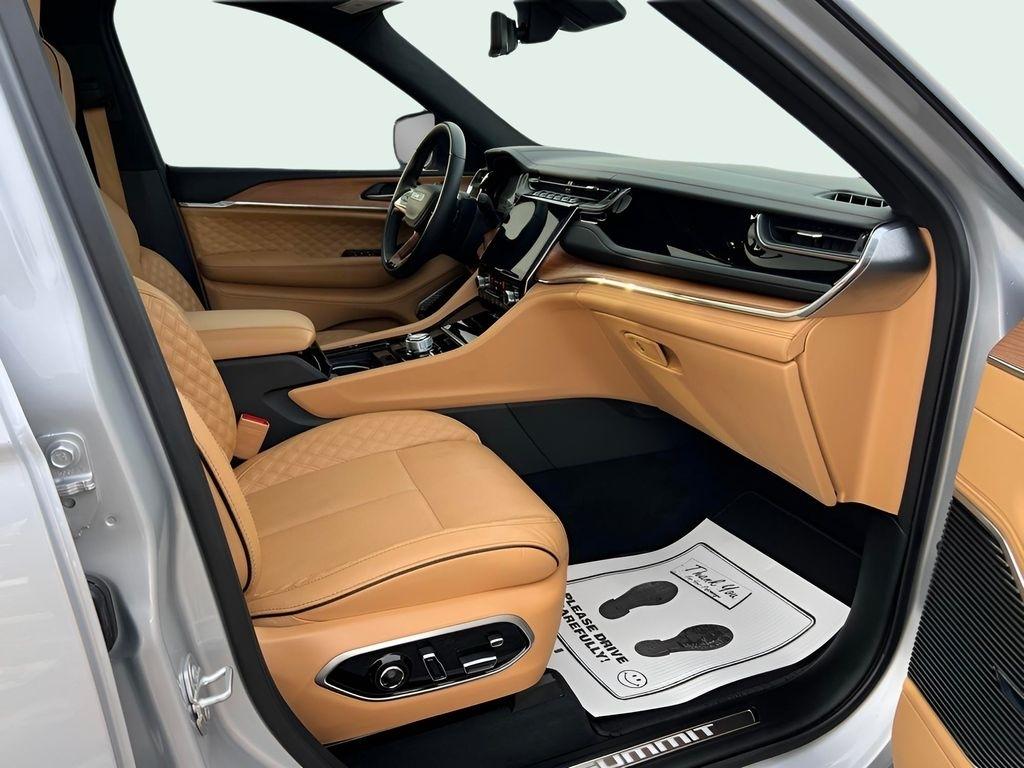 Jeep Grand Cherokee L Summit 4WD 2025