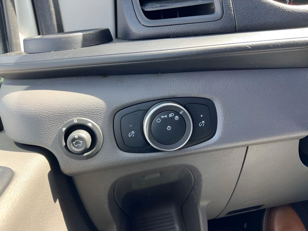 Ford Transit 350 Wagon Low Roof XL w/Sliding Pass. 148-in. WB 2020