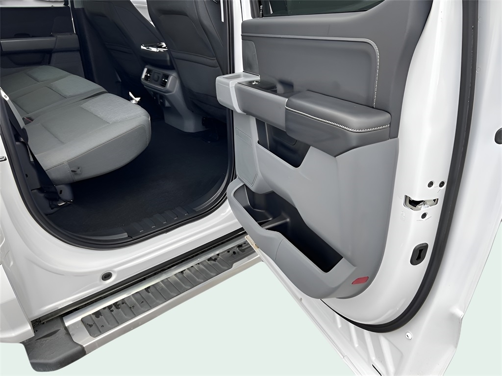 Ford F-150 XLT SuperCrew 4WD 2024