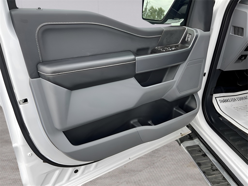 Ford F-150 XLT SuperCrew 4WD 2024