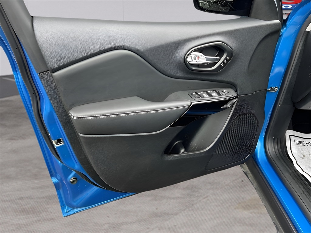 Jeep Cherokee Latitude Lux 4WD 2023