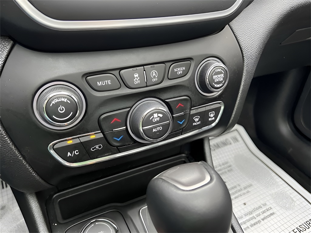 Jeep Cherokee Latitude Lux 4WD 2023