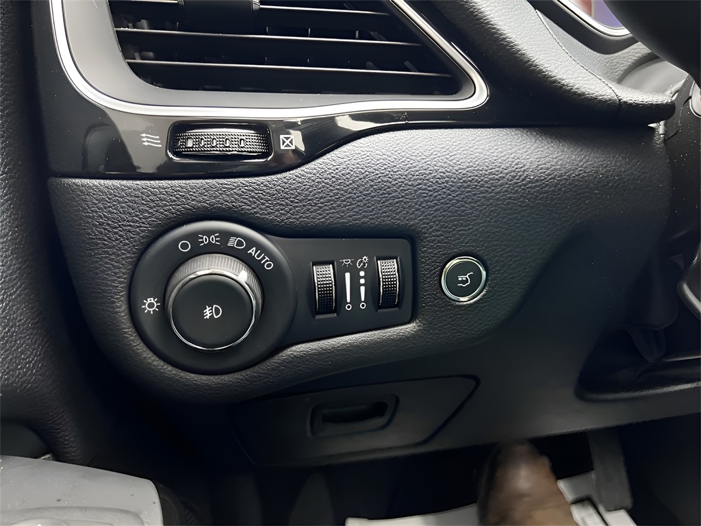 Jeep Cherokee Latitude Lux 4WD 2023