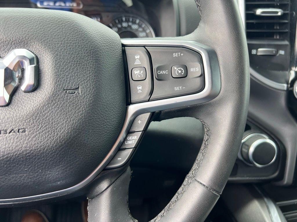 RAM 1500 Big Horn Crew Cab SWB 4WD 2025
