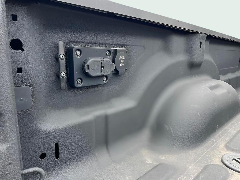 RAM 3500 Laramie Crew Cab LWB 4WD DRW 2024