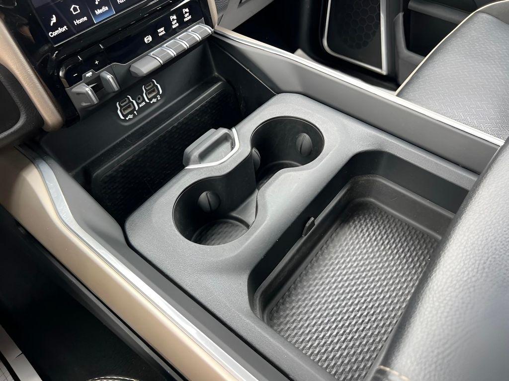 RAM 3500 Laramie Crew Cab LWB 4WD DRW 2024