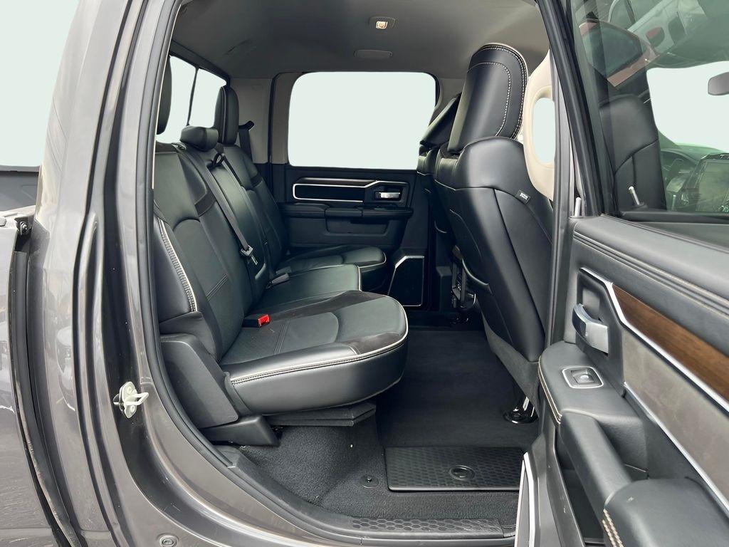 RAM 3500 Laramie Crew Cab LWB 4WD DRW 2024