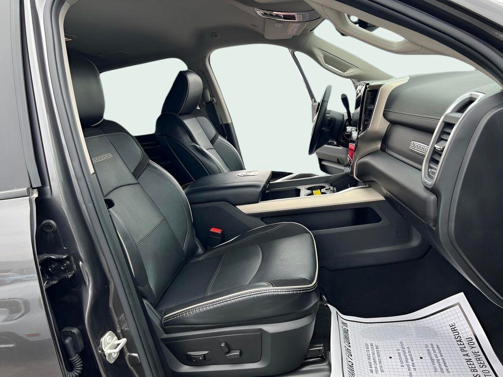 RAM 3500 Laramie Crew Cab LWB 4WD DRW 2024