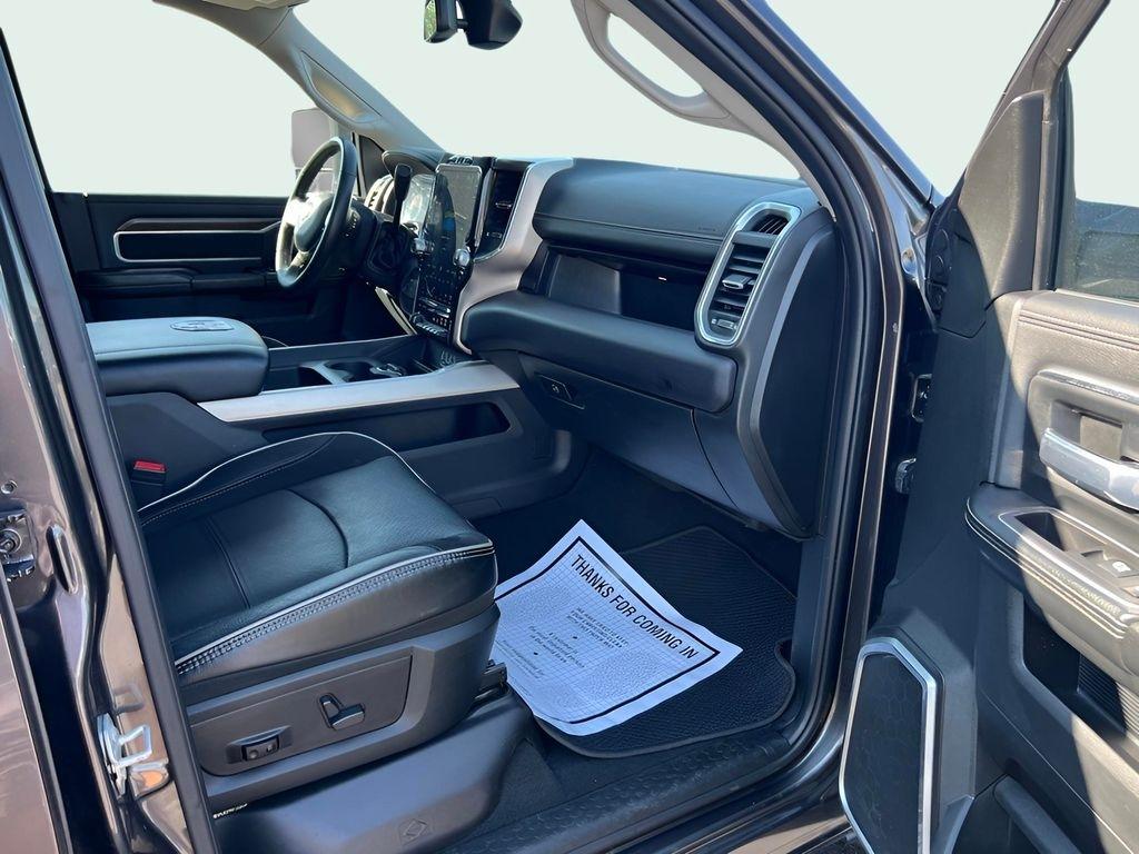 RAM 3500 Laramie Crew Cab LWB 4WD DRW 2024