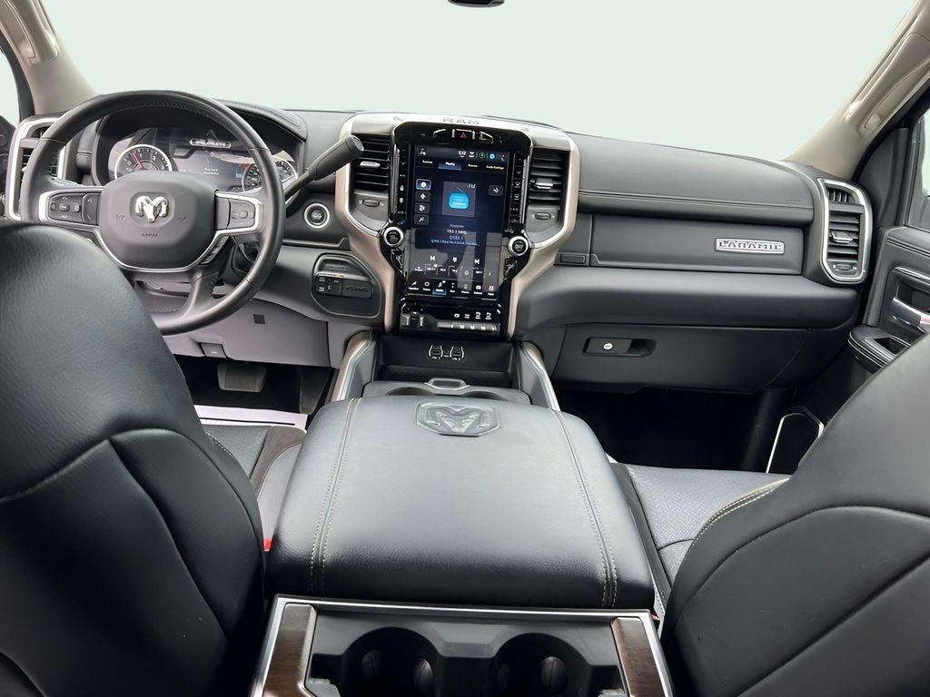 RAM 3500 Laramie Crew Cab LWB 4WD DRW 2024