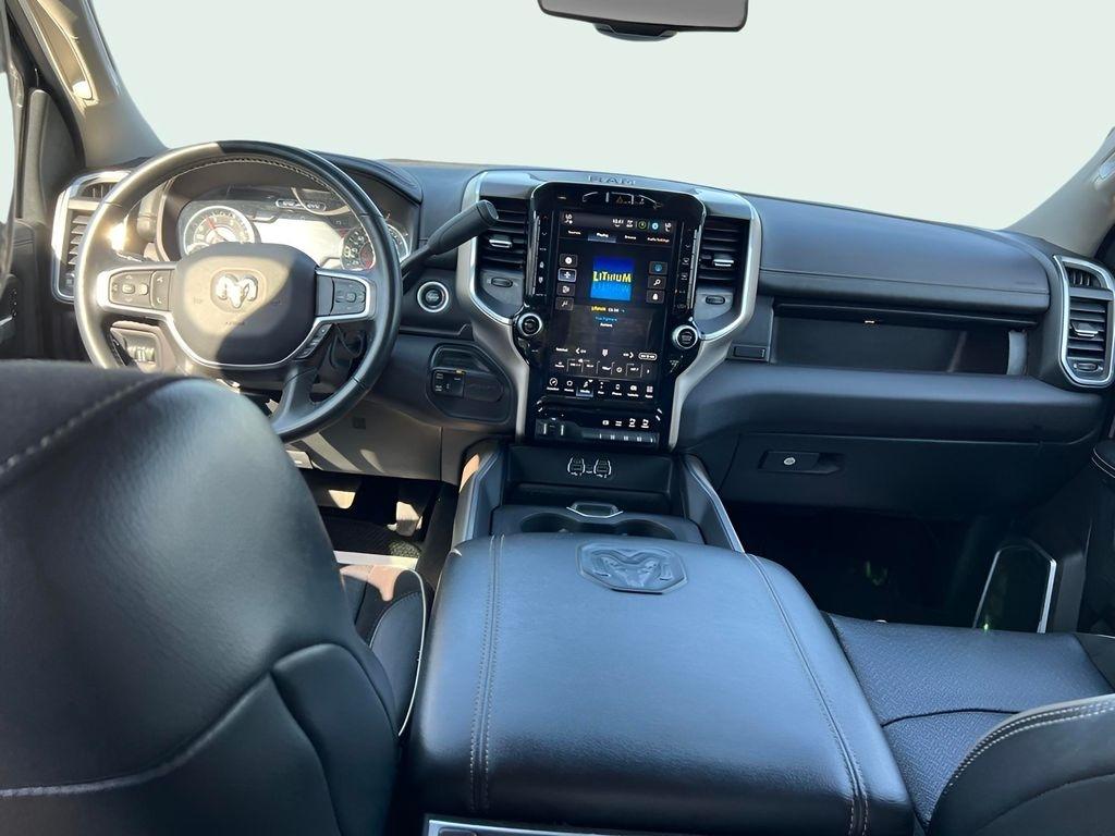 RAM 3500 Laramie Crew Cab LWB 4WD DRW 2024