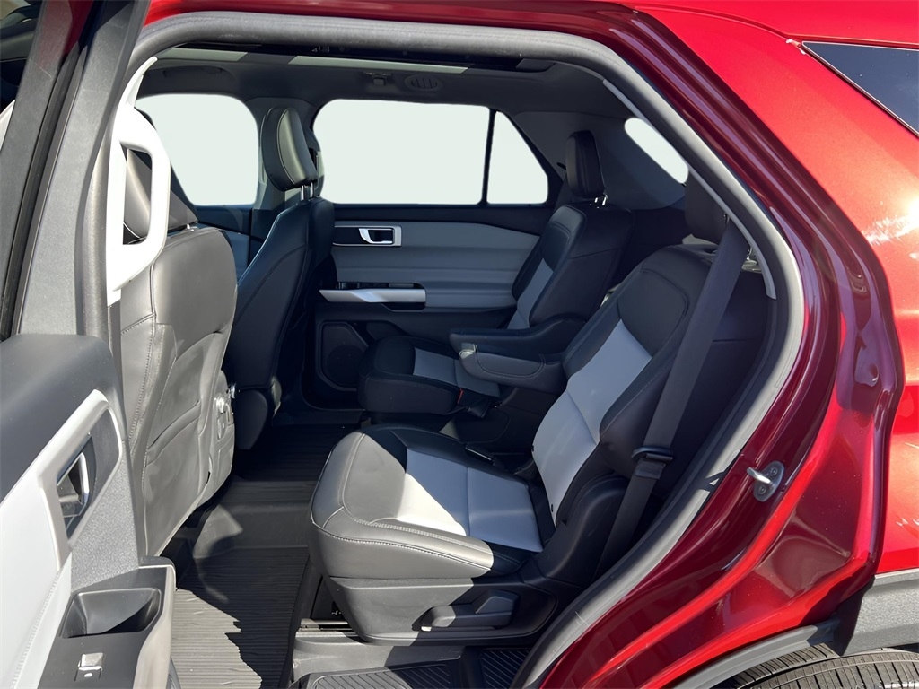 Ford Explorer XLT AWD 2022 Ford Explorer XLT AWD 2022