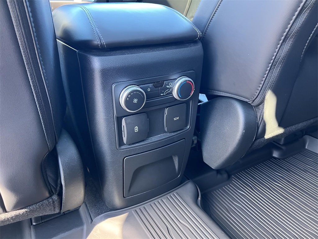 Ford Explorer XLT AWD 2022 Ford Explorer XLT AWD 2022