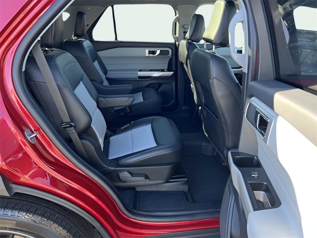 Ford Explorer XLT AWD 2022 Ford Explorer XLT AWD 2022