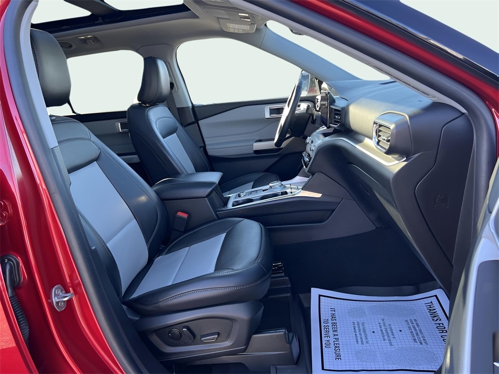 Ford Explorer XLT AWD 2022 Ford Explorer XLT AWD 2022